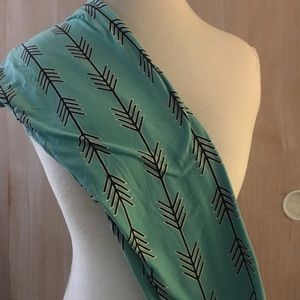 One Size LuLaroe Leggings Mint Arrows